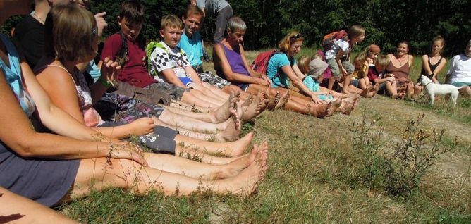 Mamavis pořádá bosoturistiku v Klášterci nad Ohří